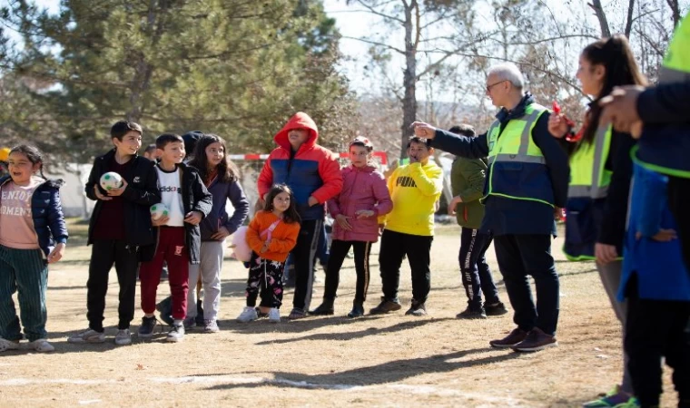 THF’nin Hentbol Gönüllü Timi Pazarcık’ta