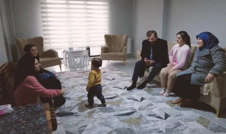 Bursa Gürsu’da Başkan Işık’tan depremzedelere tatlı ziyaret