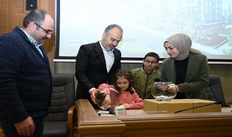 Bursa Yiğitler’deki dönüşümde yüzler gülüyor