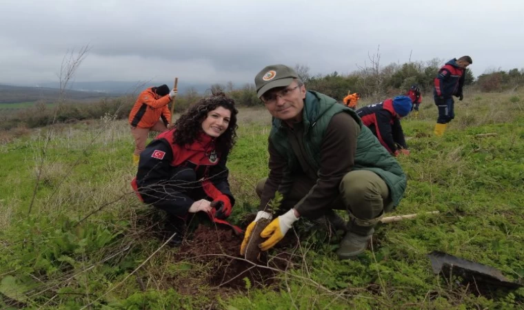 Bursa’da GÜRAK’tan anlamlı 450 fidan