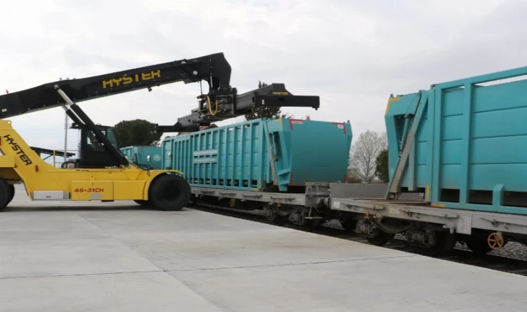 Evsel atıklar Manisa’da özenle taşınıyor