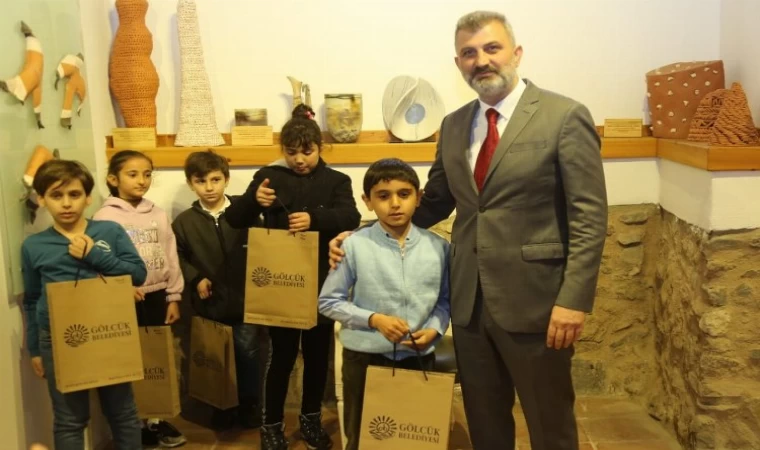 Gölcük’te kitap kurtları ödüllendirildi