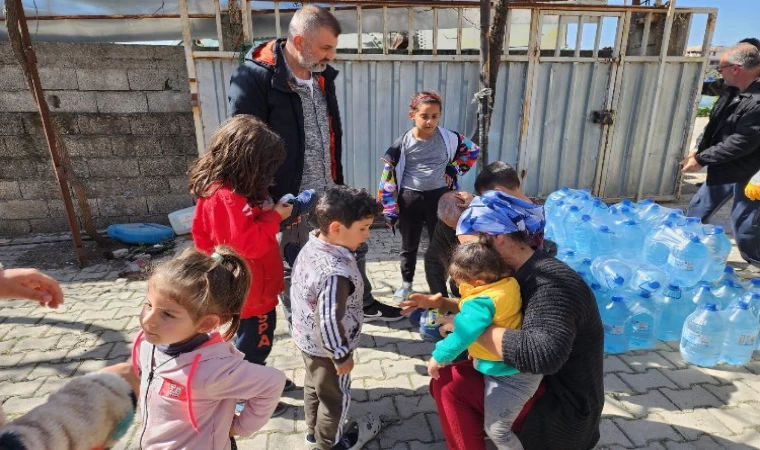 Gölcük’ten Hatay’da içme suyu dağıtımı