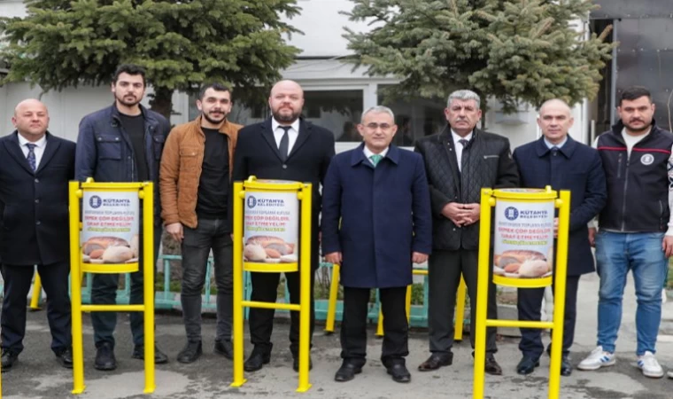 Kütahya’da atılan ekmekler can dostlarını doyuracak