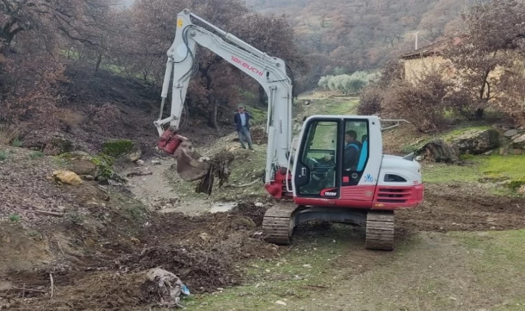 Manisa’da MASKİ dere temizliklerini sürdürüyor