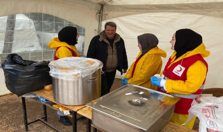 Manisa’nın afet bölgesine desteği sürüyor