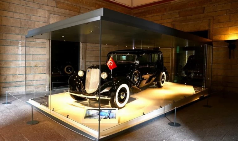 Şişecam’dan mirasa büyük katkı... Anıtkabir’in kule camları yenilendi