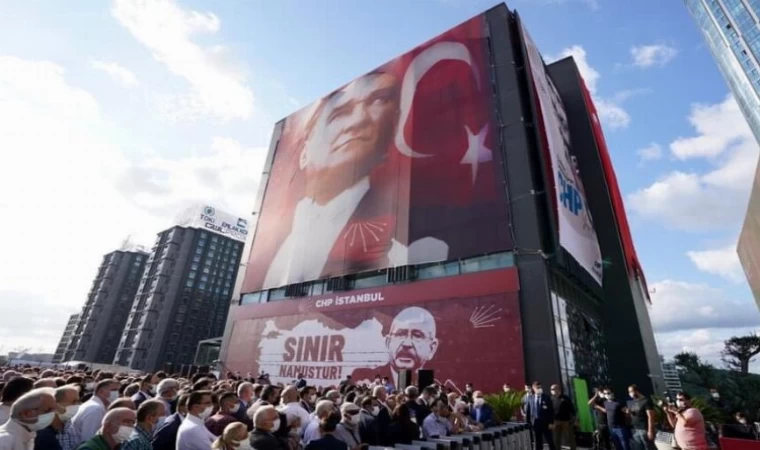 CHP İstanbul İl Başkanlığı’na saldırı iddiası!