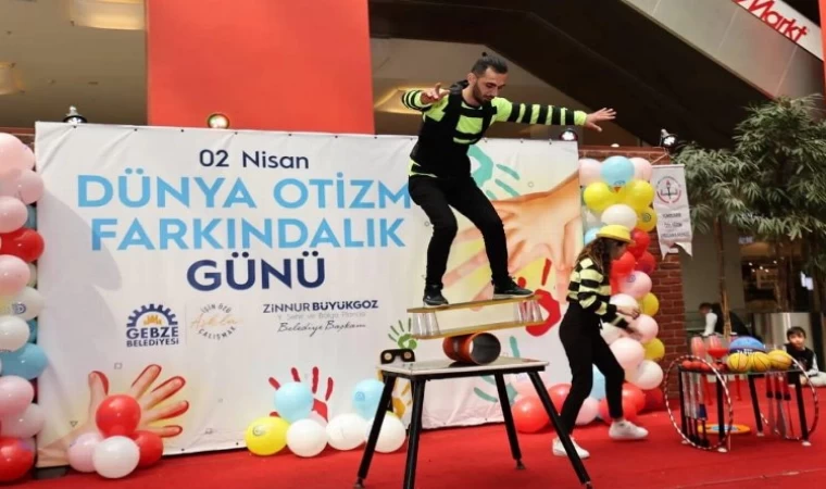 Gebze’de ’otizm’ farkındalığı