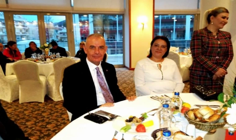 Kaymakam Aksoy’dan yetimlere özel iftar