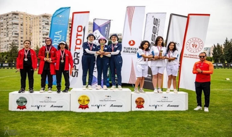 Kayserili şampiyon okçulara ’büyük’ tebrik