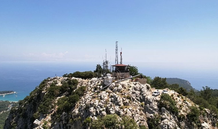 Çalış Tepesi’ne Türk bayrağı asıldı