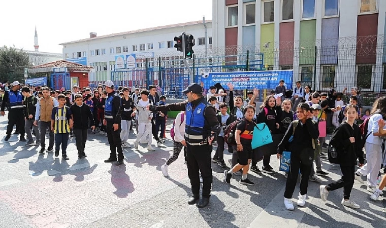 Küçükçekmece'de Okul Önlerinde Denetim