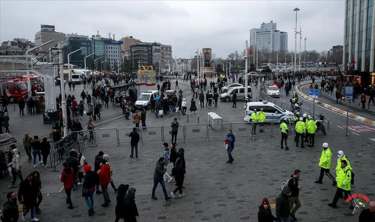 İstiklal Caddesi’nde yılbaşı önlemleri: Girişlerde sıkı denetim