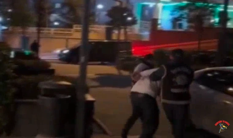 İstanbul Kağıthane’de silahlı saldırı: Boğuşmada silah el değiştirdi