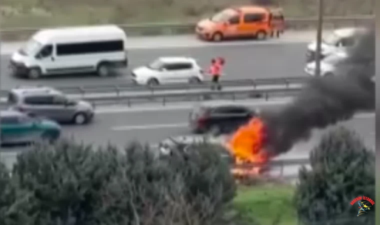 TEM Hadımköy Bağlantı Yolu’nda BMW marka araç yanarak küle döndü
