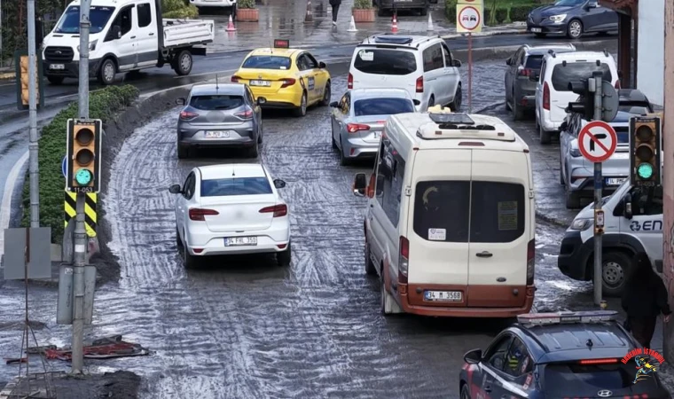 Eyüpsultan’da yollar köstebek yuvasına döndü
