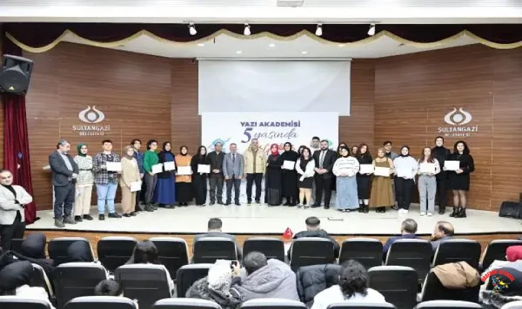 Sultangazi Yazı Akademisi öğrencileri İstanbul Şiir Festivali’ne katıldı