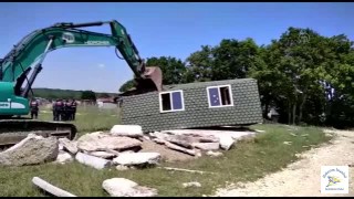 Çatalca'daki kaçak yapılar ilçe belediye ekiplerince yıkıldı