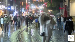 İstanbul'da Yağış Etkisini Sürdürüyor