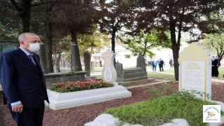 Cumhurbaşkanı Erdoğan Cuma Namazını Eyüp'te Kıldı