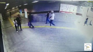 Motorsiklet Kaskı Takıp Kurşun Yağdırdı