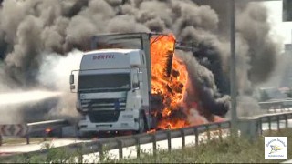 Seyir Halindeyken Alev Alev Yandı