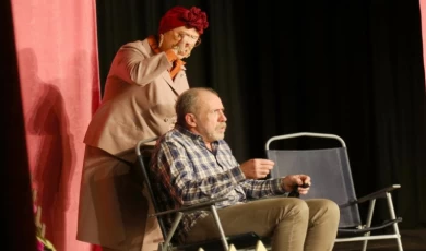 Sakarya’da Üç Kafadarlar, ’Hoppala’ ile güldürdü