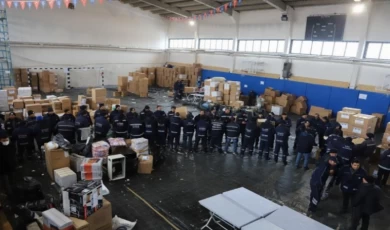 54 tır insani yardım malzemesi gönderdi