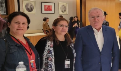 ABD’li sanatçı R. Erkan Akbaş’tan Türkiye’ye destek