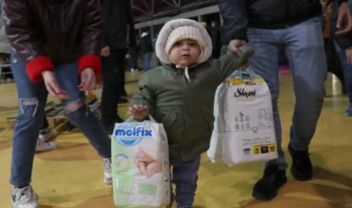 Antalya’dan deprem bölgesine 21 tır yardım