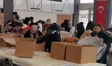 Balıkesir’den deprem bölgesine 5 tır gıda