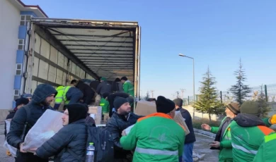 Bursa Osmangazi’nin gönüllü personel deprem bölgesinde