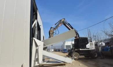 Bursa Yıldırım’da yılın ilk iki ayında 51 kaçak yapı yıkıldı