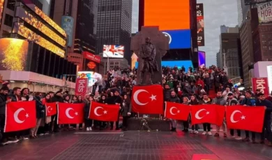 Depremzedeler New York’ta böyle anıldı