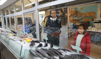 Düden Balık Çarşısı yeni yüzüyle hizmette