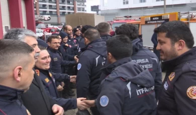 Enkazdaki canlara nefes olan kahramanlardan 48’i daha Bursa’ya döndü