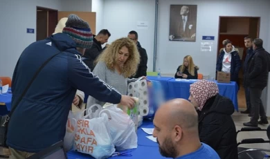 EÜ’de toplanan ayni yardımların ilk etabı deprem bölgesine gönderildi