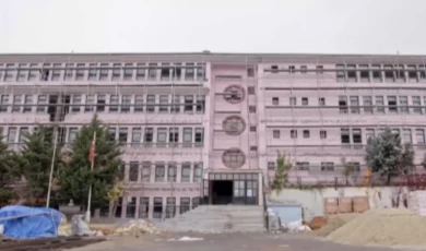 İstanbul’da 128 okulla ilgili çalışmalar sürüyor