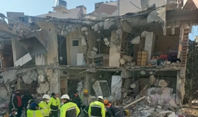 İzmir Büyükşehir ekipleri Hatay’da umudu büyütüyor