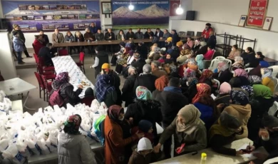 İzmir Narlıdere’de beslenme desteği başladı