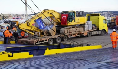 İzmir’in iş makineleri Antakya görevinde