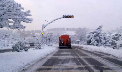 Kocaeli’de karla mücadele sürüyor