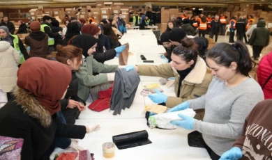 Kocaeli’den deprem bölgesine 329 tır ’ayni’ destek