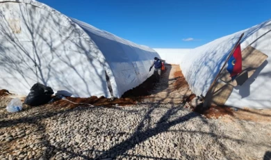 Manisa, afet bölgesinde ilaçlamayı sürdürüyor
