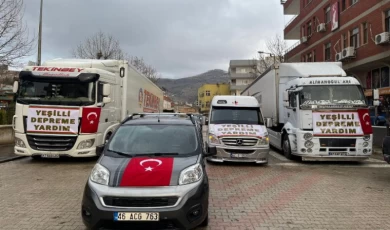 Mardin Yeşilli’den deprem bölgesine yardım tırları