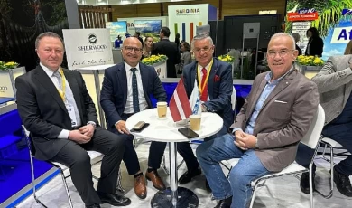 Riga’da Kemer rüzgarı esti