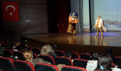 Uşaklı çocuklar ’Seyyah’ ile buluştu