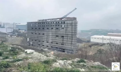 Akılalmaz olay! Döktüğü moloz arkadaşını öldürdü