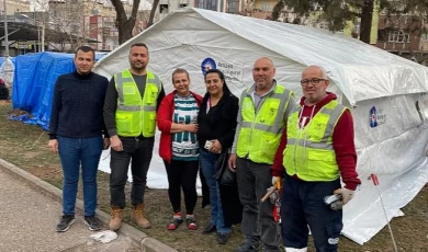 Antalya Büyükşehir Belediyesi deprem bölgesinde yaraları sarıyor